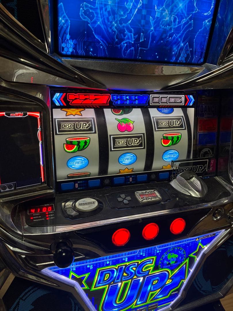 DISC UP スロットマシン