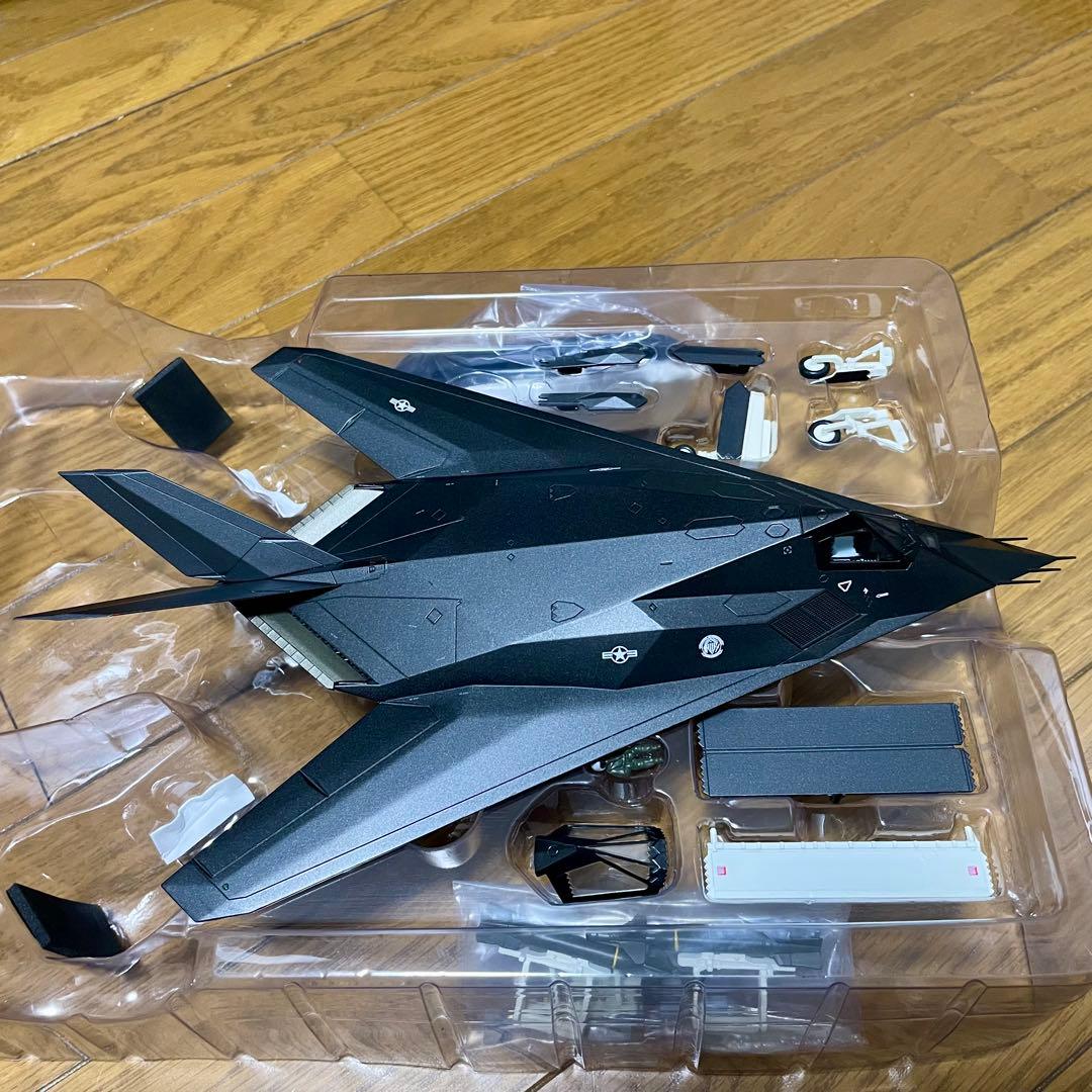 【未使用品】HOBBYMASTER F-117 NIGHTHAWK HA5811