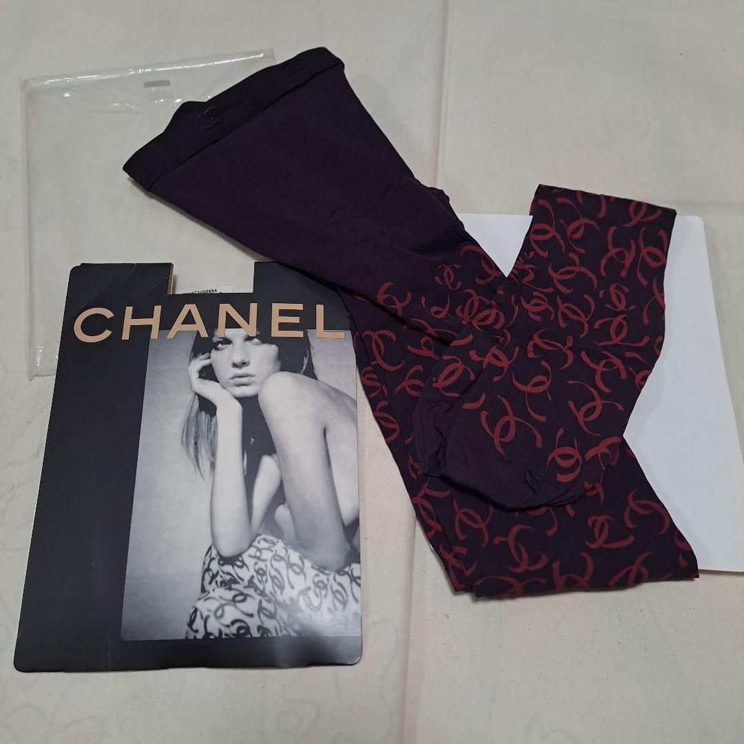 年末セール✩CHANEL ロゴタイツ 黒紫と赤