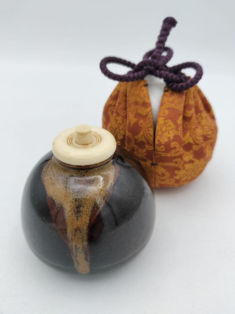 a979 膳所 茄子茶入 久田尋牛斎宗匠箱書 淡海陽炎園 小牡丹唐草金襴 木箱