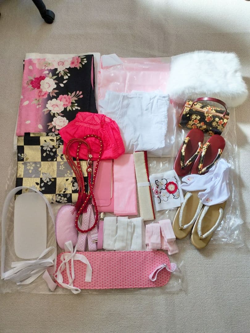 コタ　成人式振袖フルセット　黒地ピンク舞桜　金市松袋帯