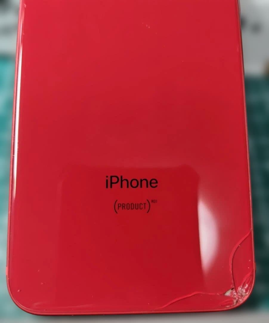 Apple iPhone 8 64g RED SIMロックなし 裏面割れあり