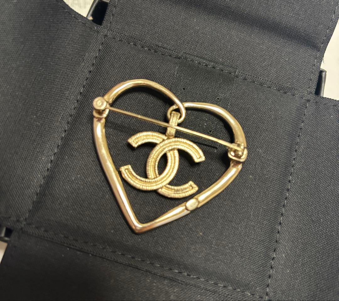 CHANEL シャネル　ハート　ブローチ　ゴールド