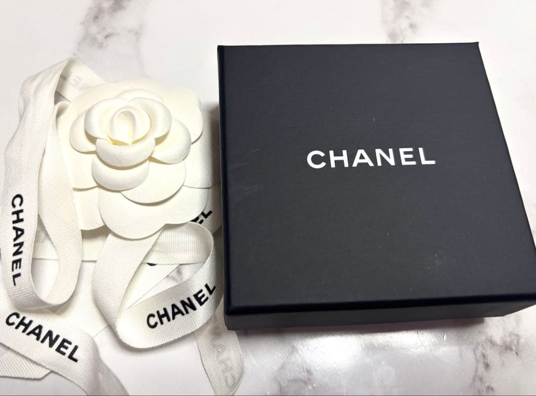 CHANEL シャネル　ハート　ブローチ　ゴールド