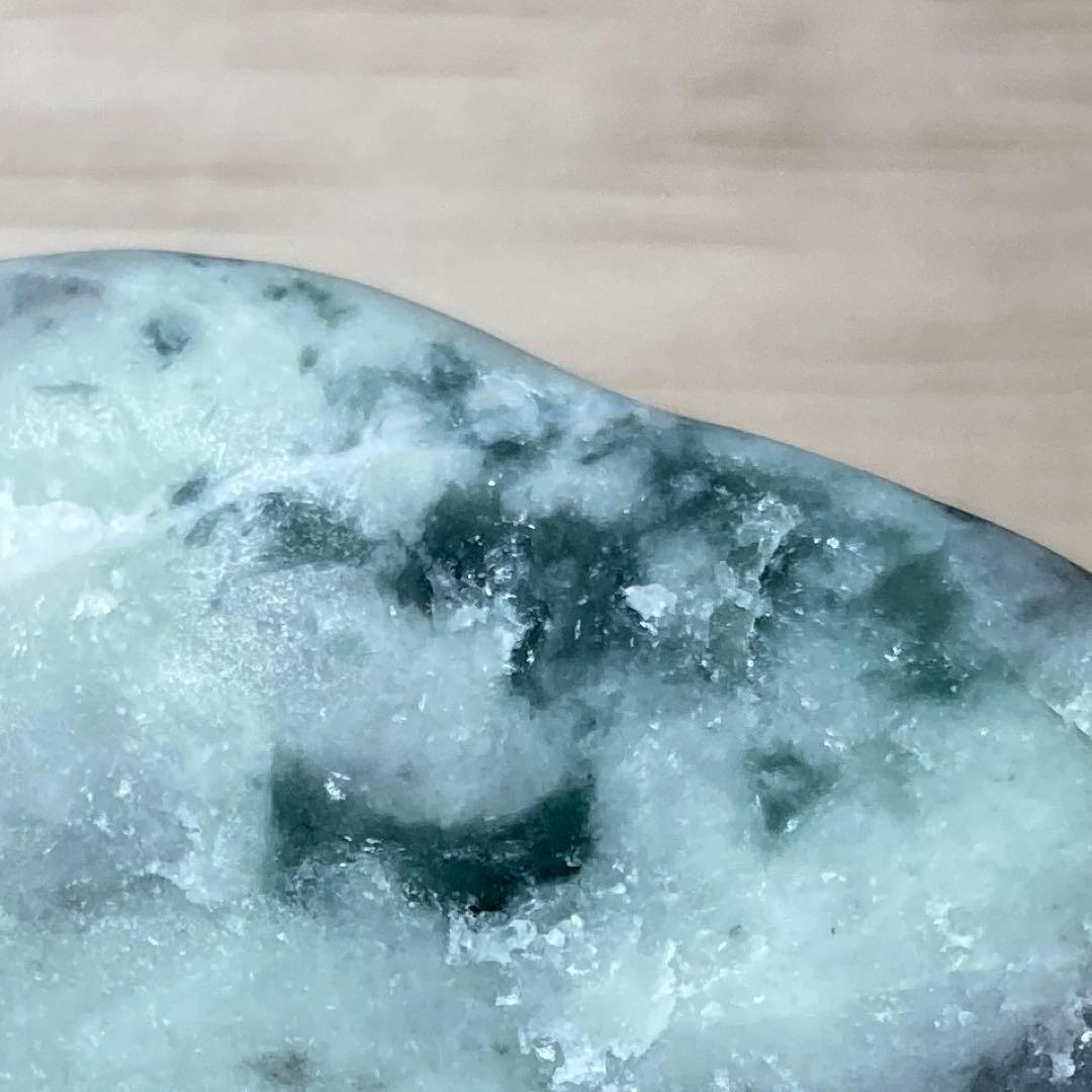 【Premium】糸魚川翡翠　小滝　翡翠　原石　98.1ｇ