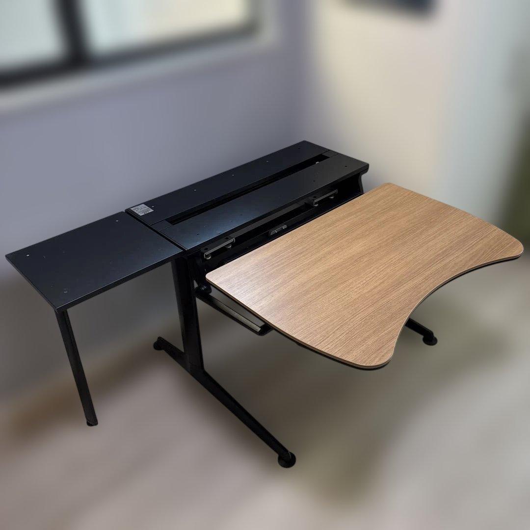 オカムラ クルーズ Cタイプ 連結天板・モニターアームクランプ付き