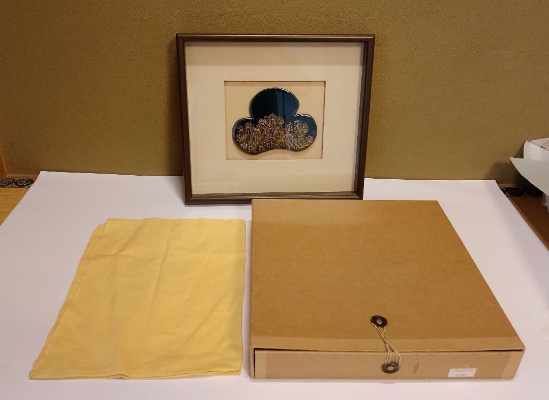 緑釉金彩松 陶額 陶板額装　和モダン 共箱・布付き