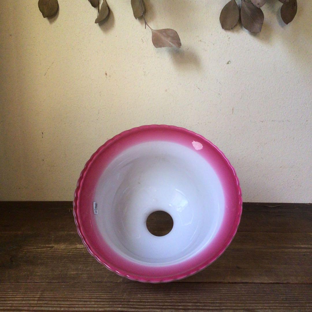 No4174 手吹き　九州明治びいどろ　乳白赤縁ガラス　ランプシェード　送料無料