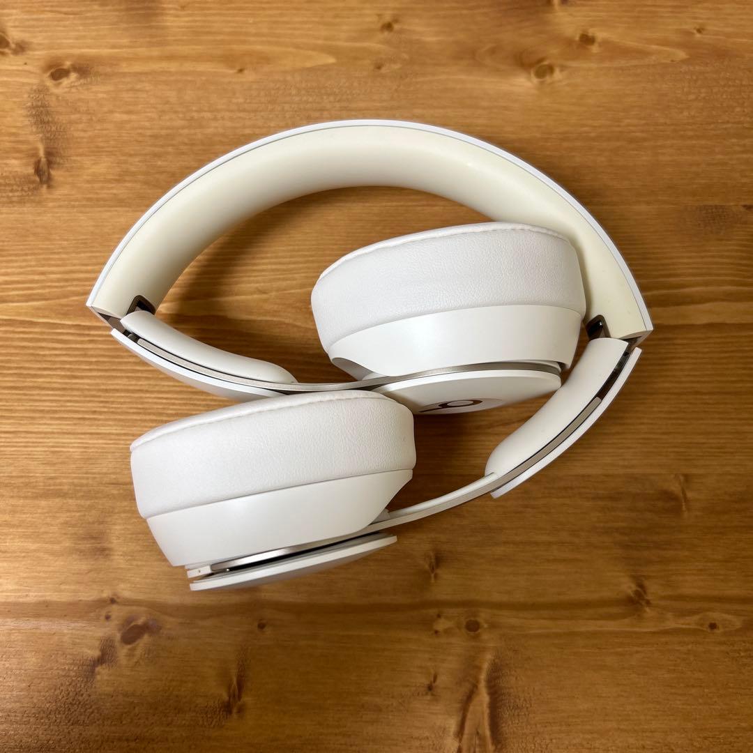 Beats SOLO PRO ワイヤレスヘッドホン ホワイト