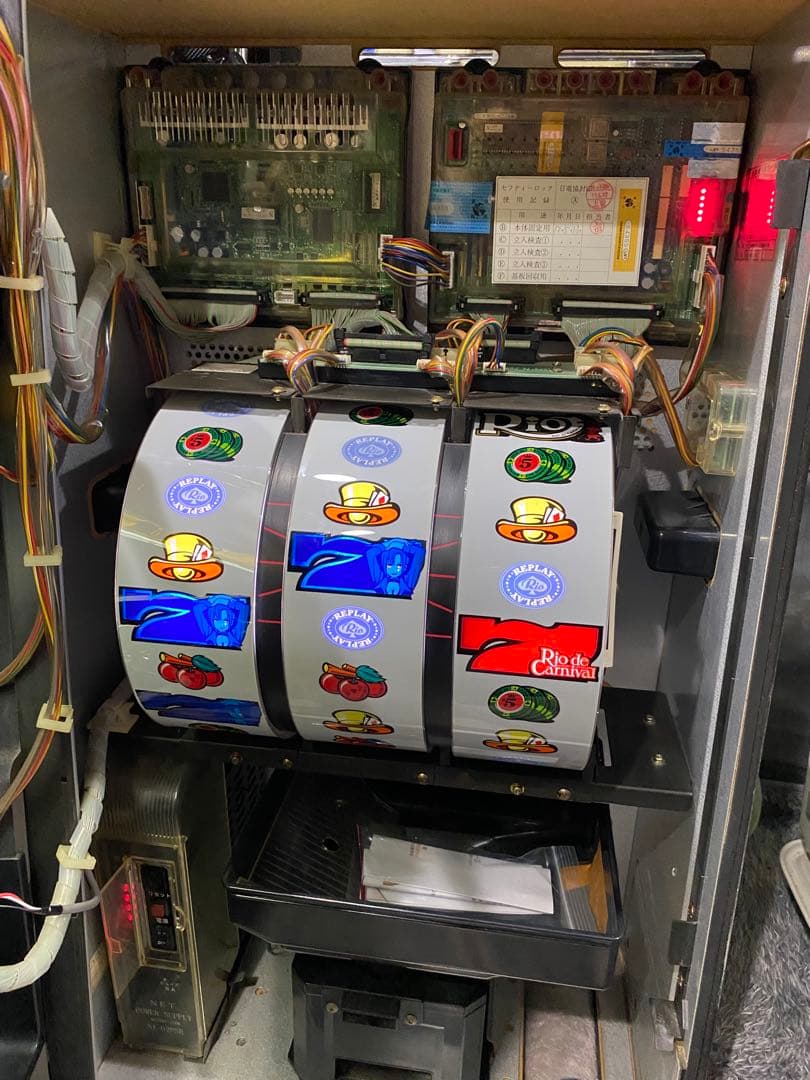 リオデカーニバル　パチスロ　送料込み　不要機　4号機