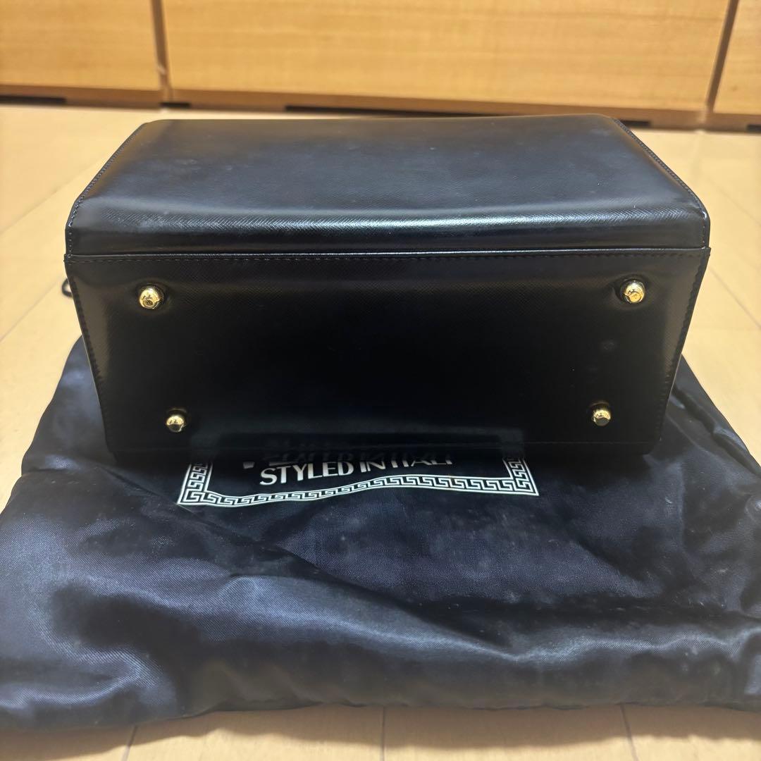 ヴェルサーチェ サンバースト ロゴ ハンドバッグ