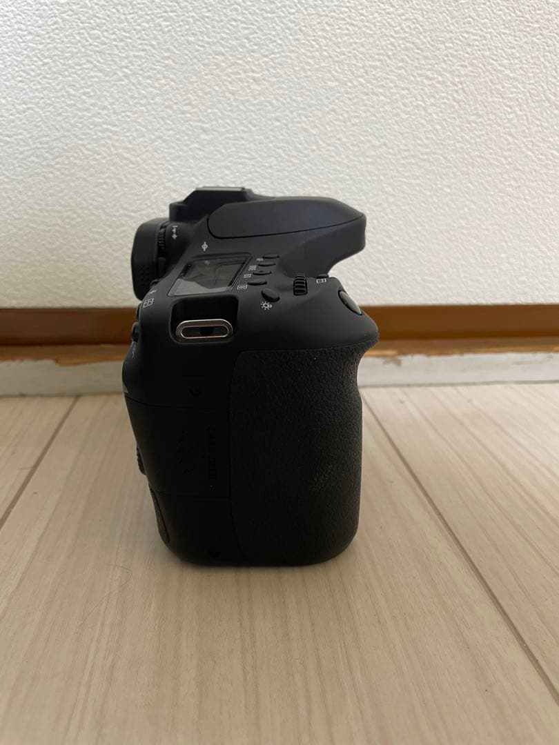 Canon EOS 80D ボディ