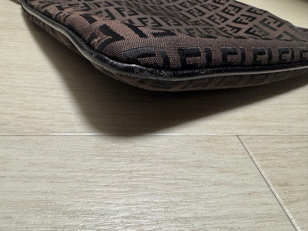 フェンディ　ショルダーバッグ ズッキーノ ズッカ柄 ブラウン