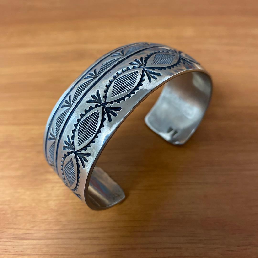 ☆ 【Vintage】 ナバホ・ネィティブ★シルバー バングル　刻印あり