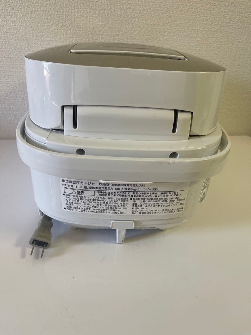 TOSHIBA 炊飯器　5.5合　2017年製