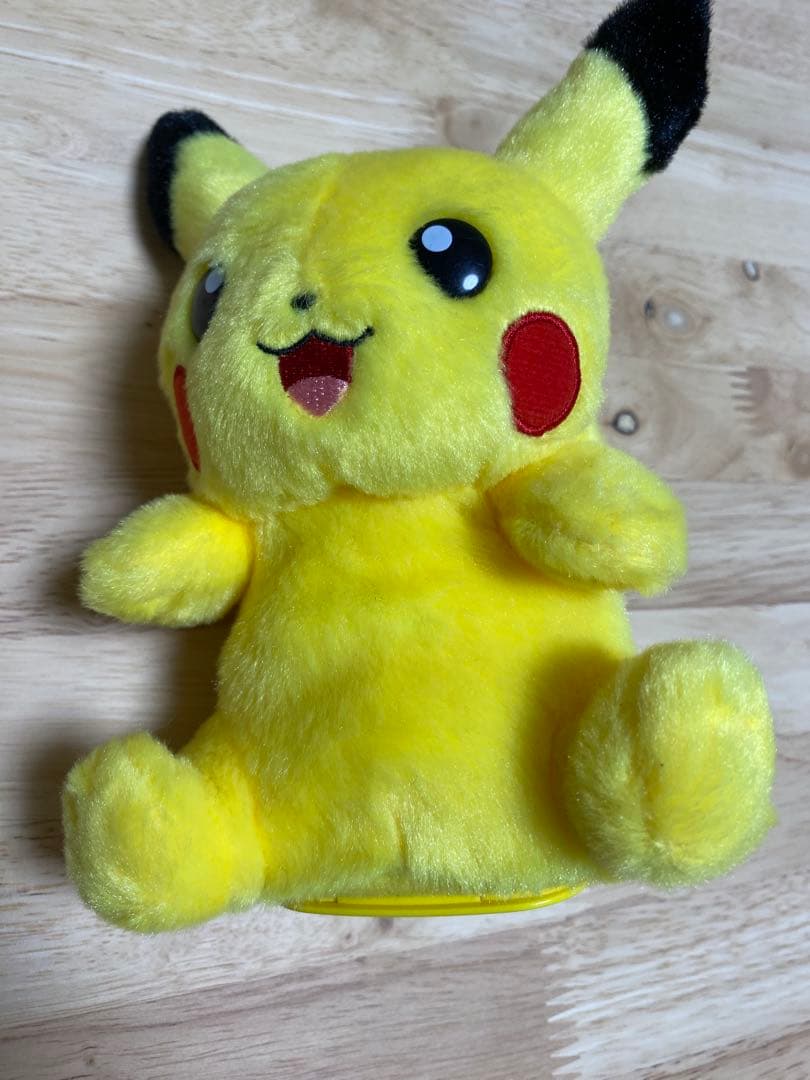 廃盤モデル しゃべくりシリーズピカチュウ　　2018年発売・音声認識ぬいぐるみ