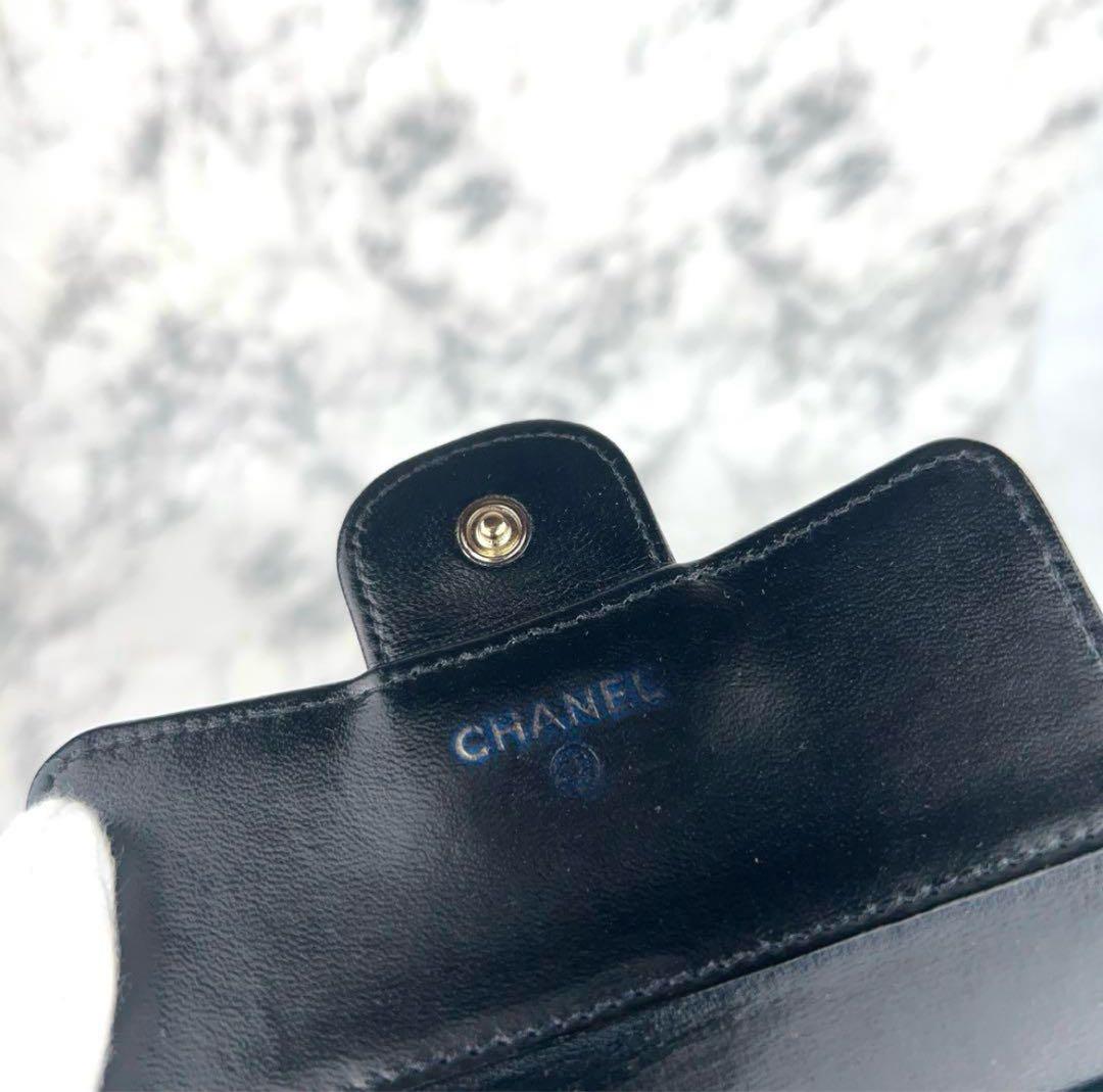22 CHANEL マトラッセ　ミディアムサイズ　コンパクト　折り財布