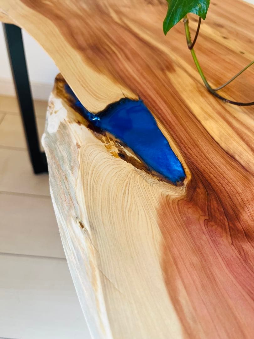 ローテーブル レジンテーブル　一枚板テーブル　貝塚伊吹