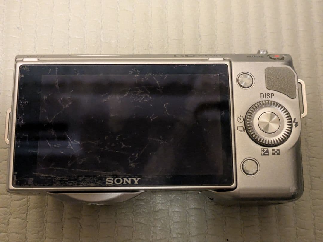 SONY NEX-5 標準ズーム(18-55mm)　バッテリー二つ付属