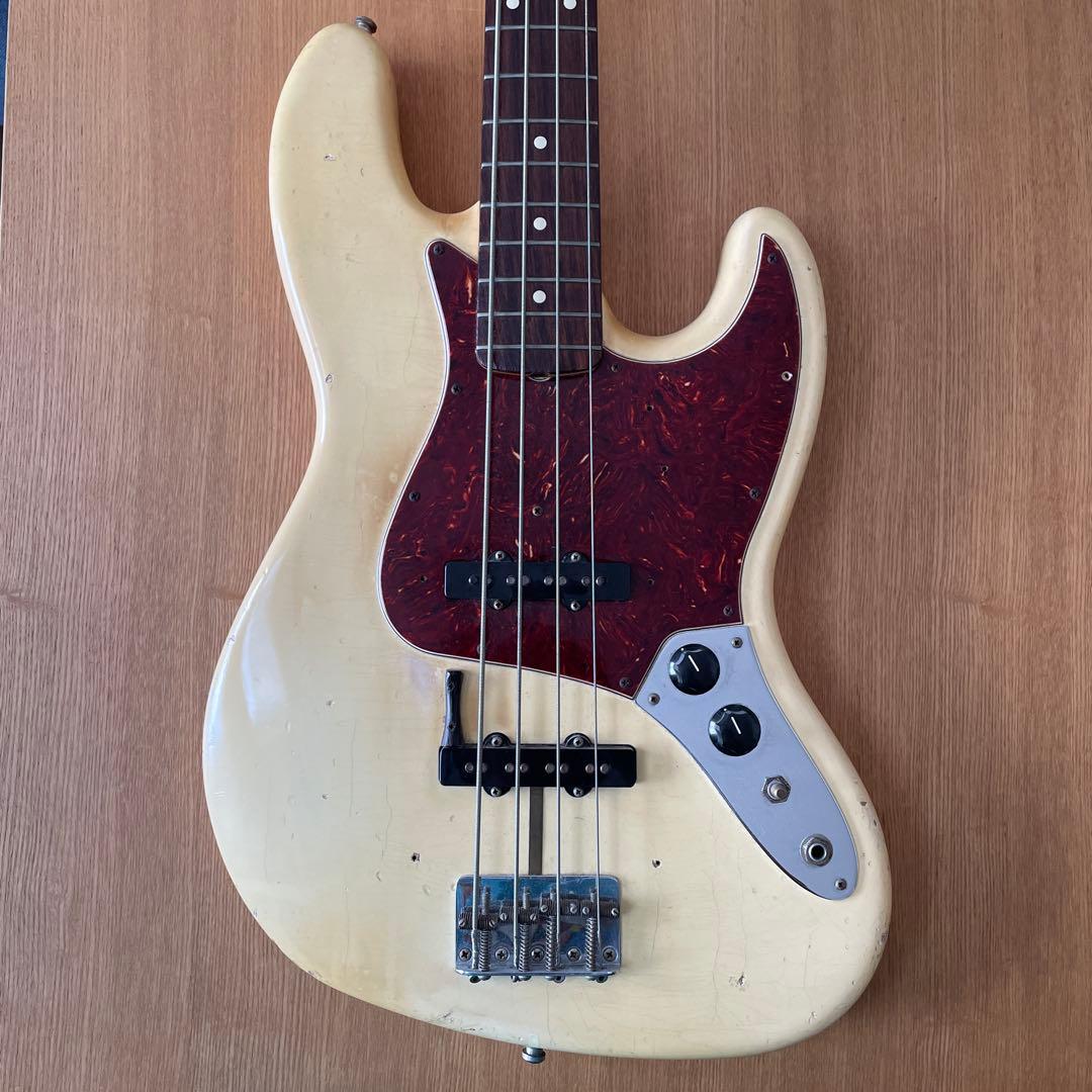 ベース Fender USA American Vintage 62 Jazz Bass