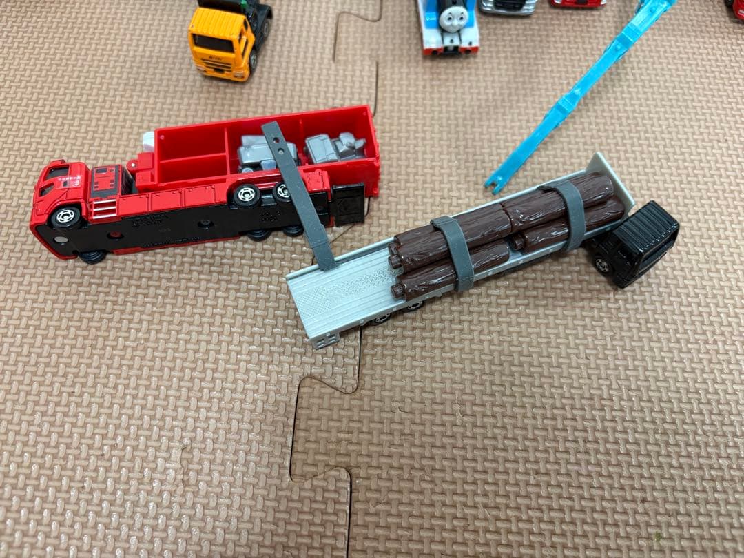 トミカまとめ売り　ケース付き　37台　ロングトミカ