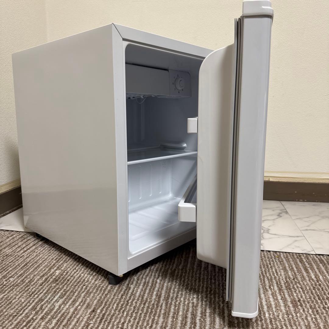美品 simplus 2024年製 冷蔵庫 47L 自動霜取り機能付 温度調整可