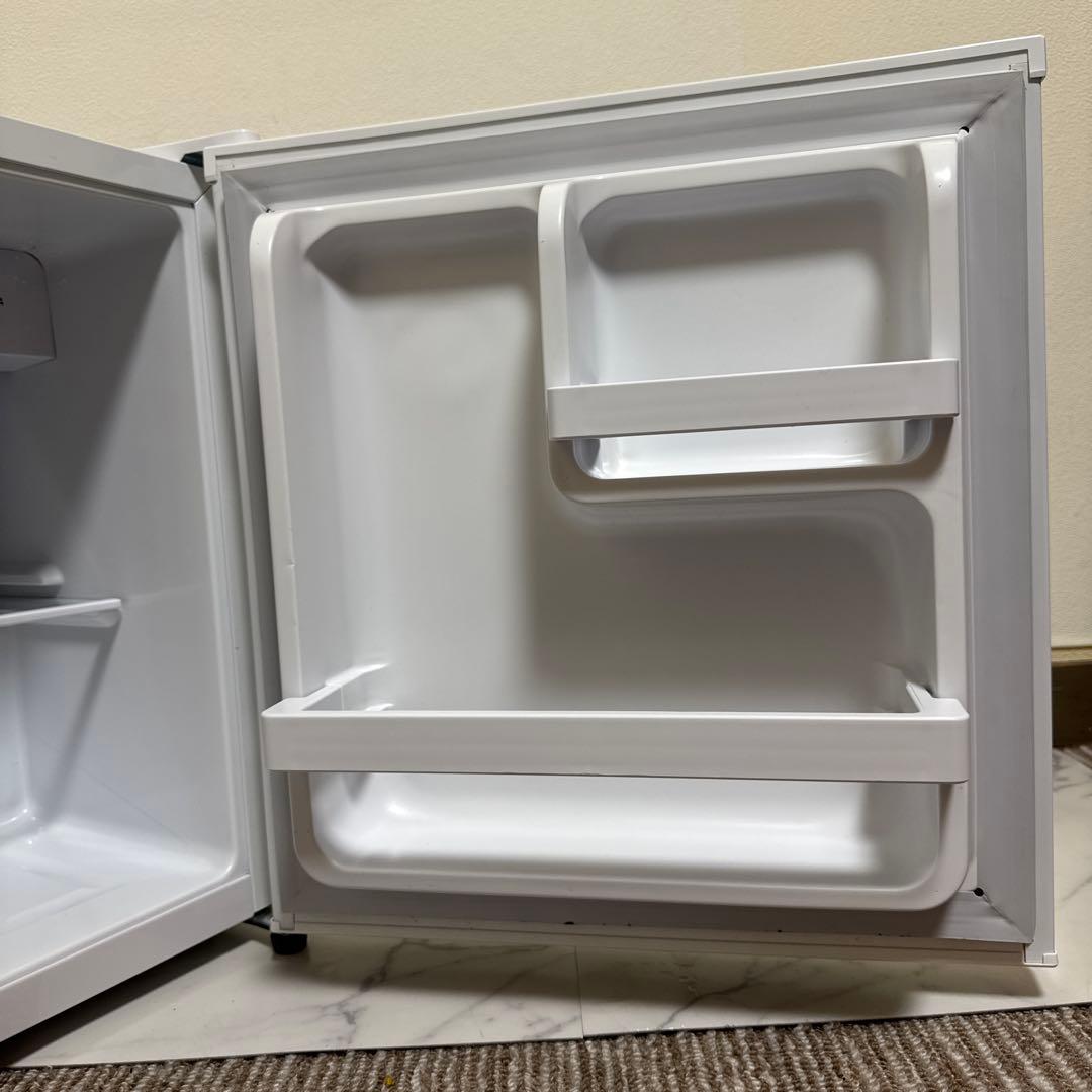 美品 simplus 2024年製 冷蔵庫 47L 自動霜取り機能付 温度調整可