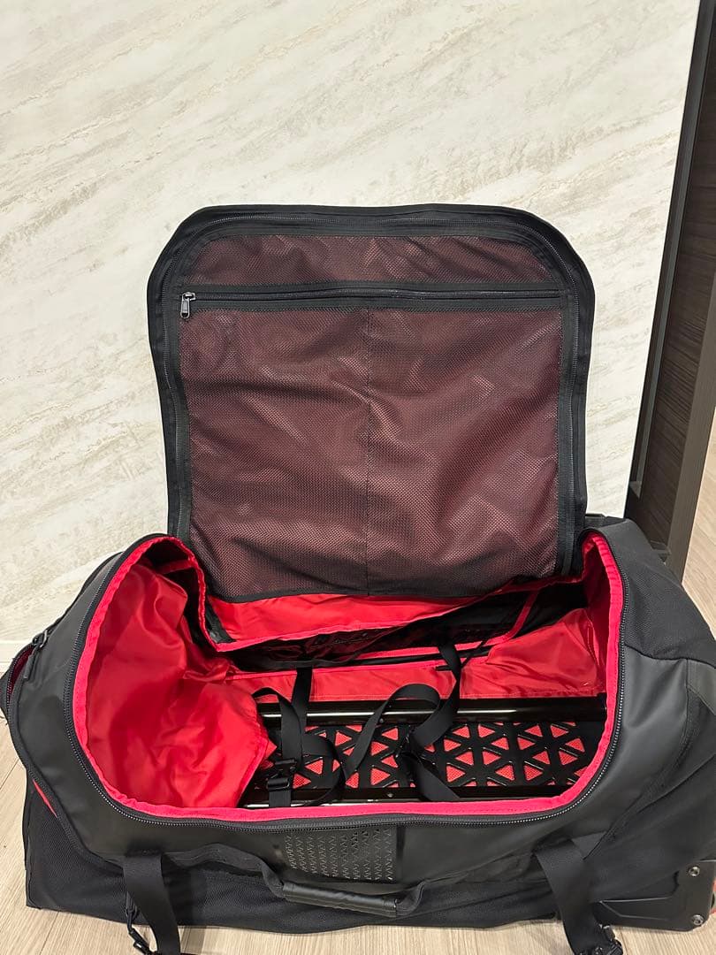 THE NORTH FACEローリングサンダー 80Lキャリーケース