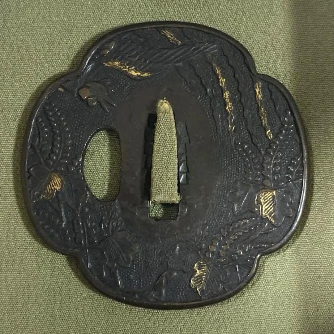 B-48 鍔　金象嵌　銅製　武具　刀装具　日本刀　骨董品　時代物　美術品　工芸品
