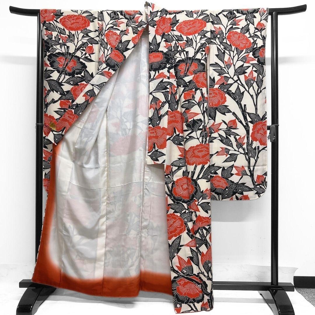 型染　白地　椿　振袖　着物　013a p