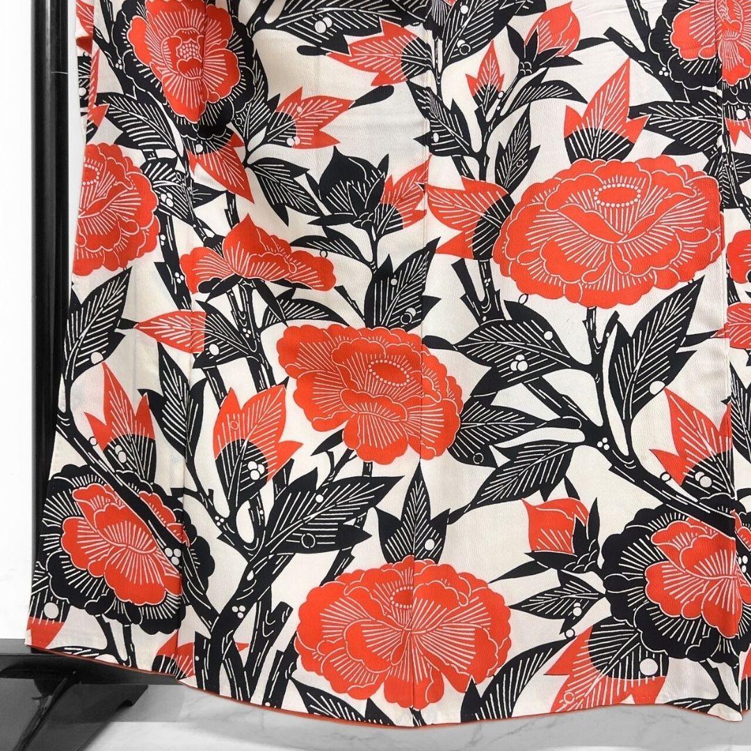 型染　白地　椿　振袖　着物　013a p