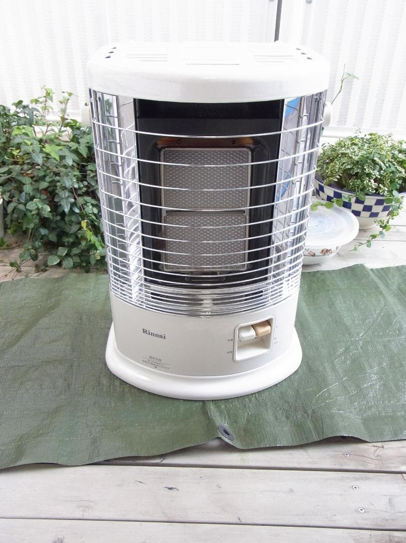 Rinnai ガス赤外線ストーブ　R-852PMS 3-402　（ホース付き）