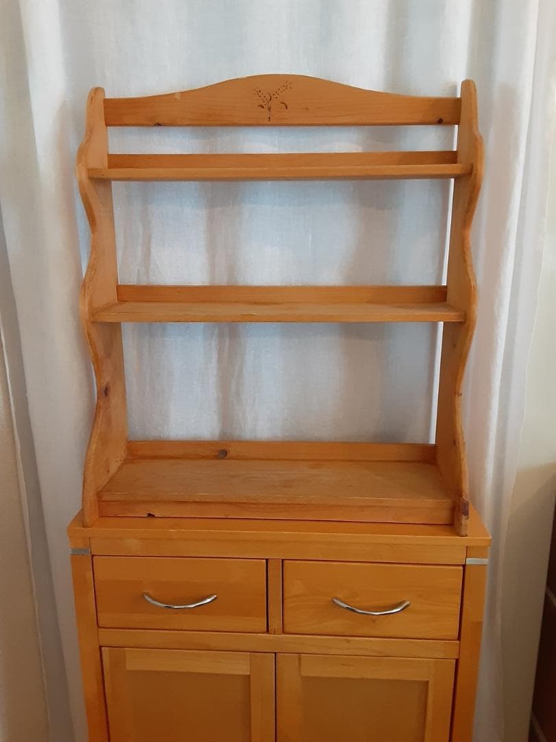 キャビネット　収納棚