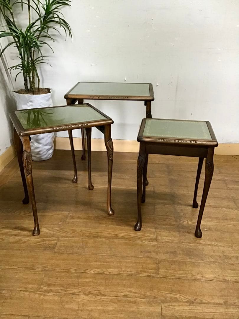 管116☆イギリス製☆アンティーク☆ウォールナット☆ネストテーブル☆天板ガラス付