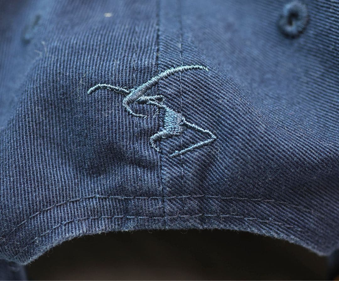 【美品】葵産業 aoi industry baseballcap 刺繍キャップ青