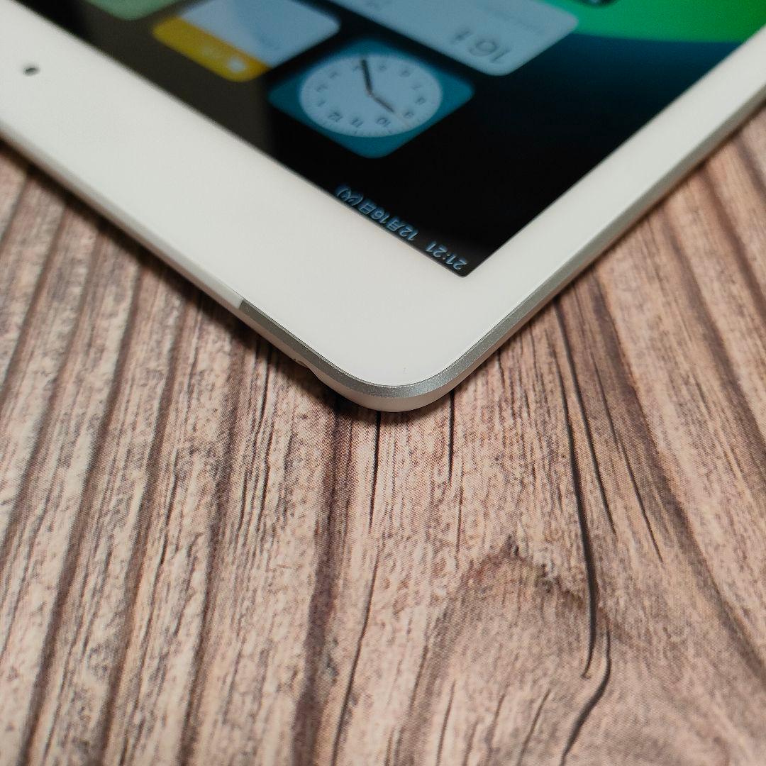 iPad 第7世代 32GB SIMフリー シルバー 美品