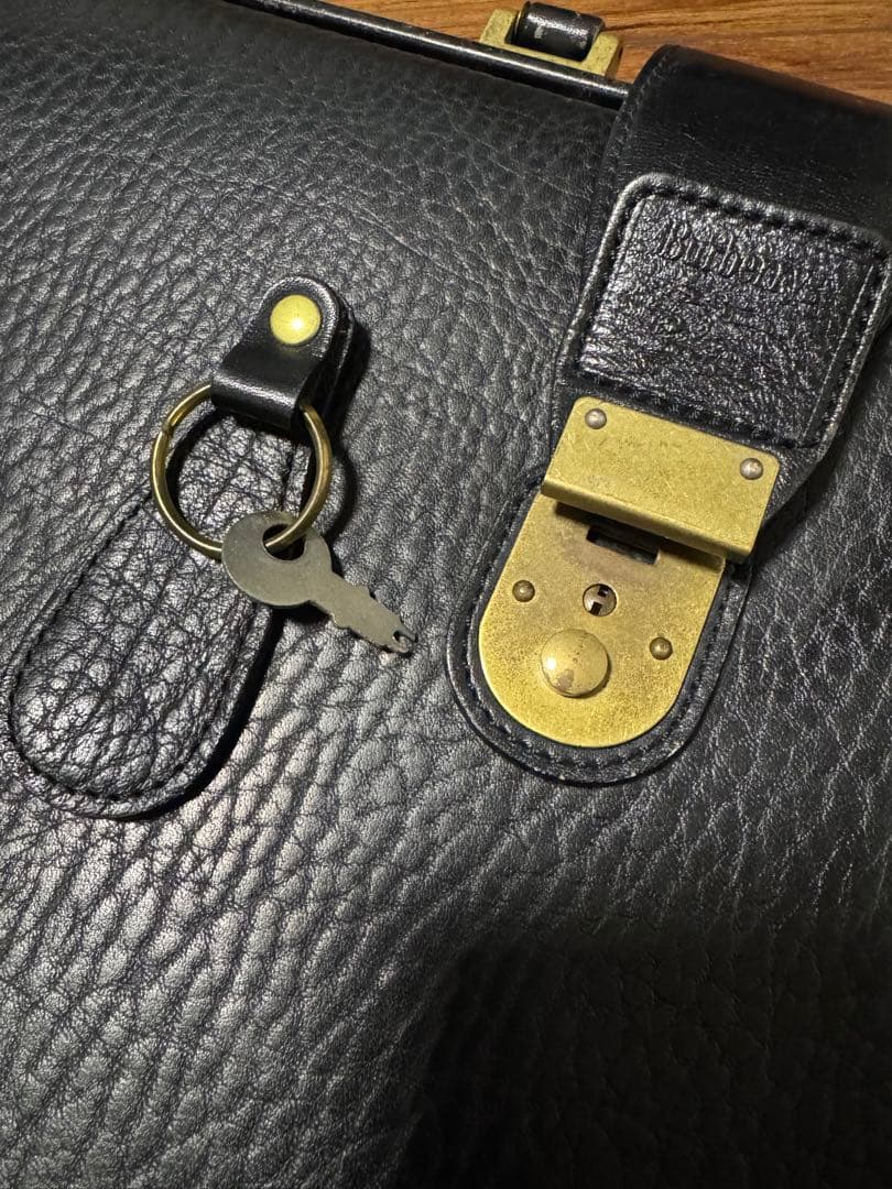 マ*リ様 【希少・鍵付き】バーバリー ダレスバッグ ビジネスバッグ シボ革 ノバ