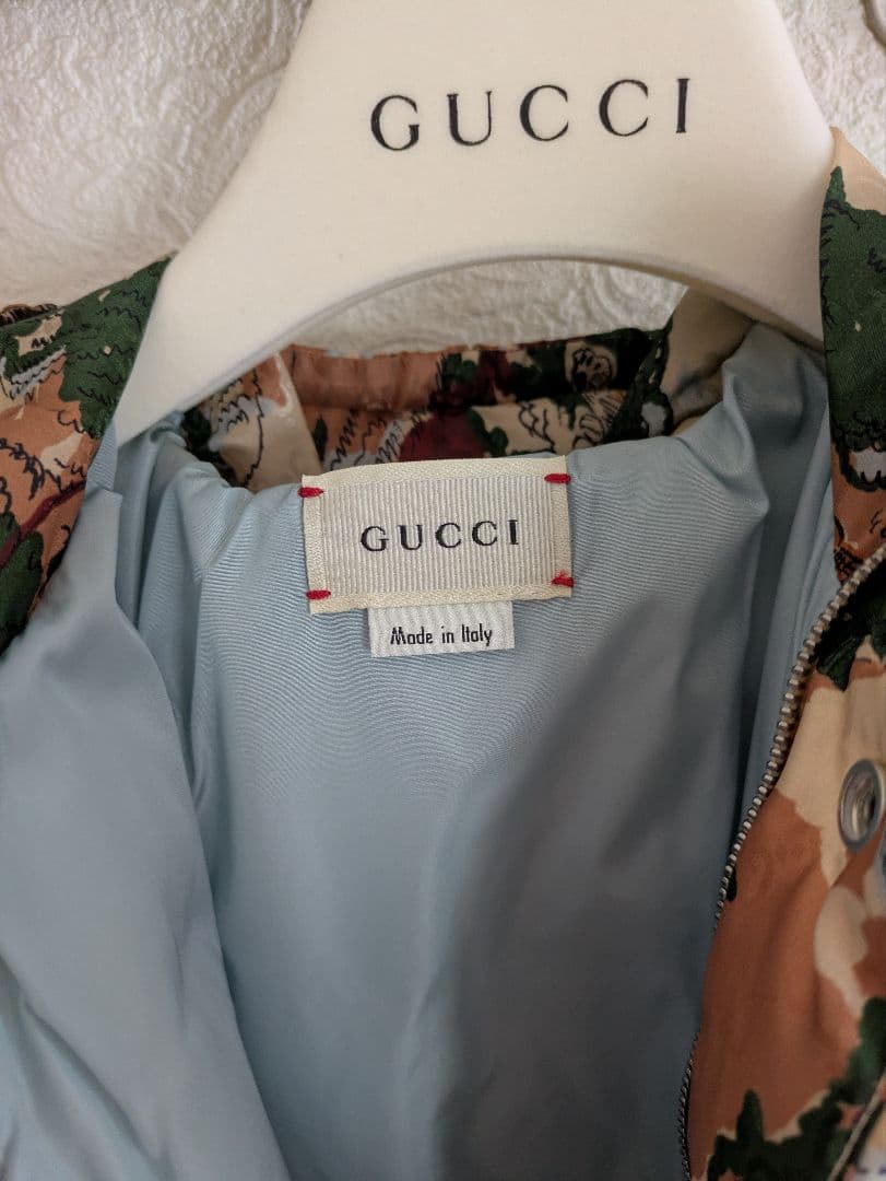 ⭐️新品、未使用品（タグ付き）⭐️GUCCI グッチ　ダウンコート　アニマル柄