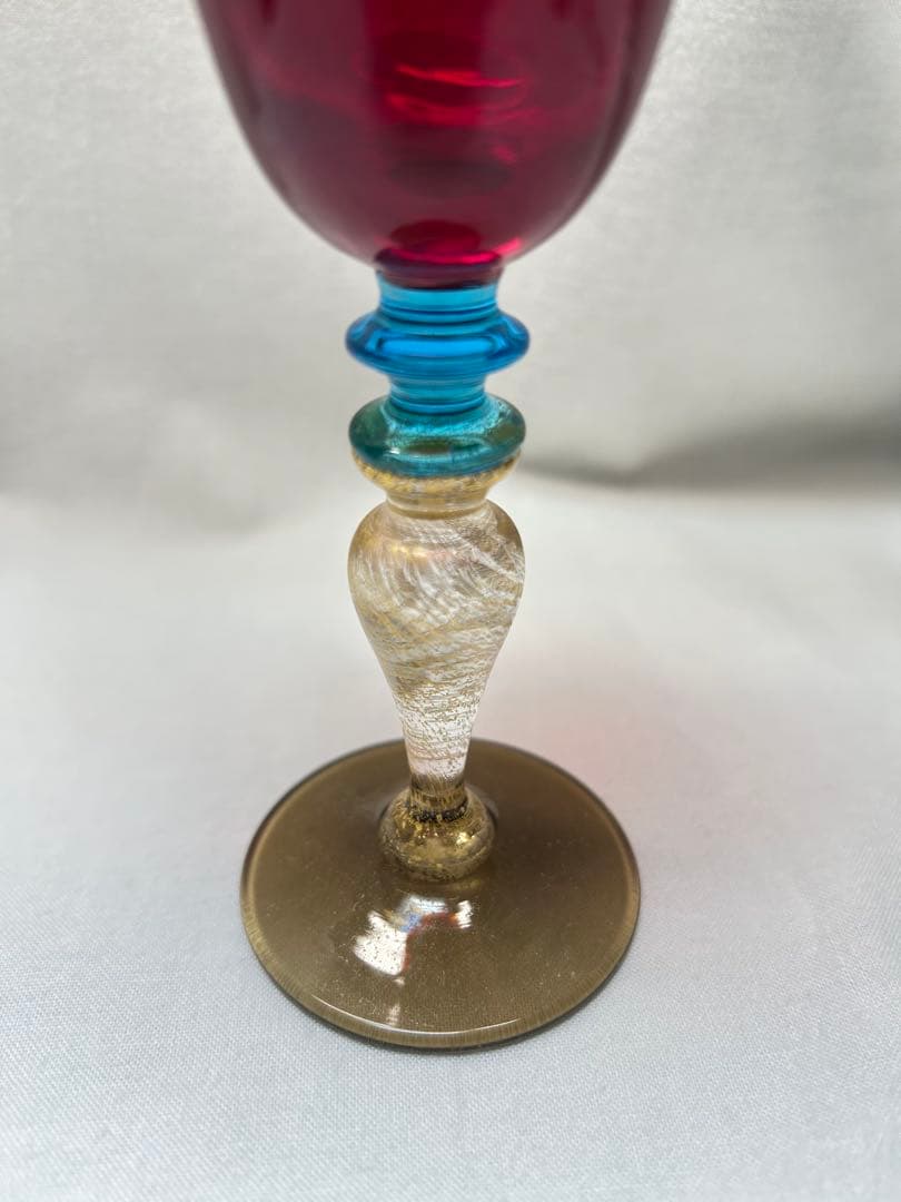 ベネチアングラス赤いガラス製ワイングラス