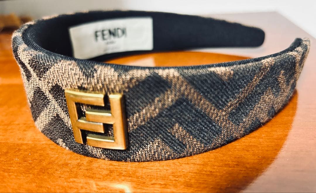 フェンディ FENDI カチューシャ ヘアバンド ブラウン ★一点物