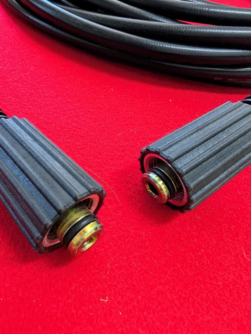 IRIS 高圧洗浄機 タンク式 SBT-512　美品だと思います