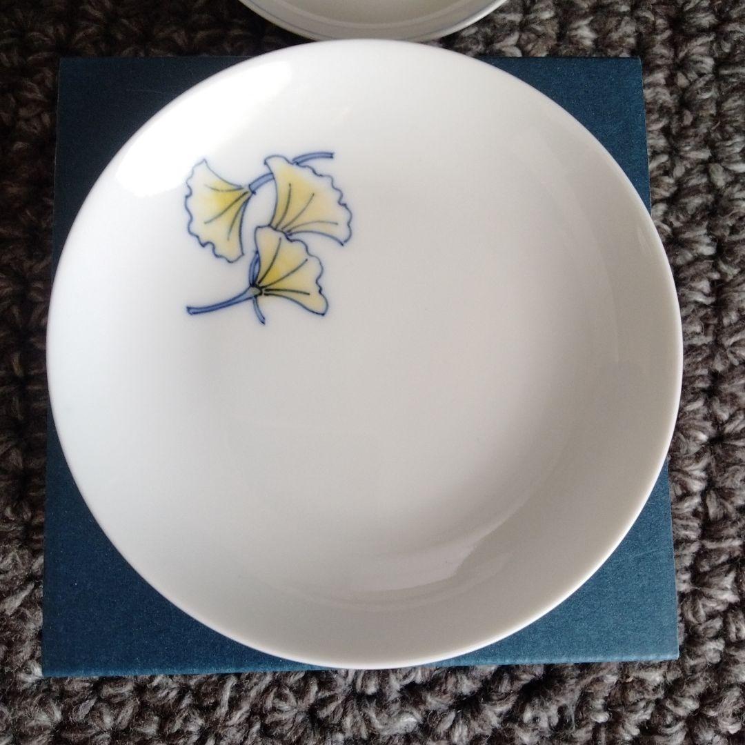 新品未使用【三川内焼唐子絵白磁皿3枚セット】日本を代表する陶磁器希少貴重在銘あり