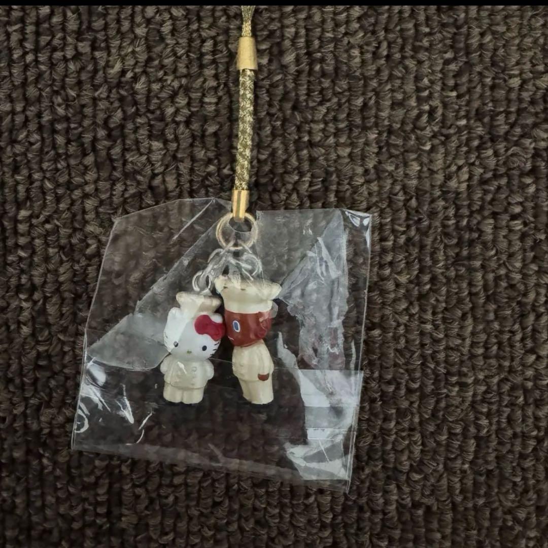 激レア！ハローキティオリエンタルカレーコラボとボンカレー根付けの2点セット