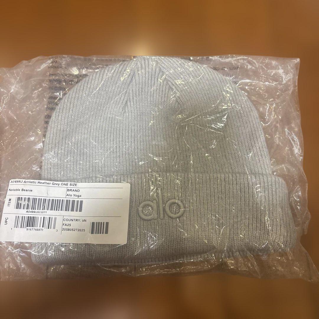 alo yoga マットグレー ニット帽 ONE SIZE