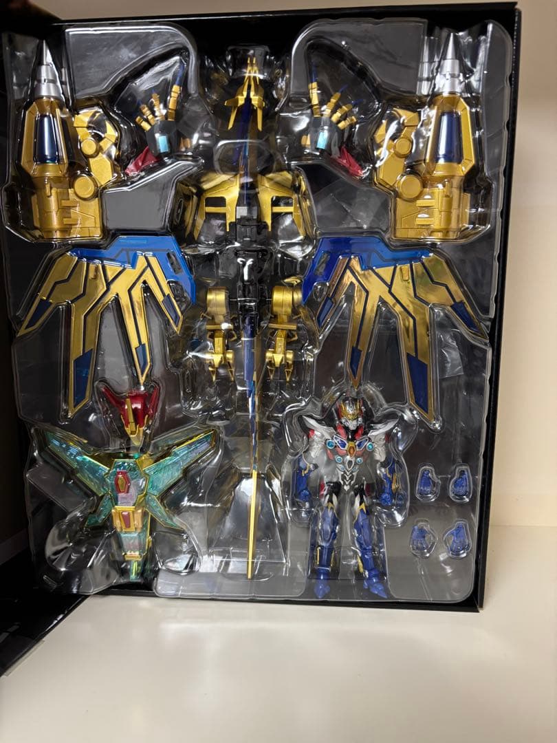 ザ合体ダイナゼノン /グリッドナイトゴルドバーン/グリッドマンビックゴルドバーン