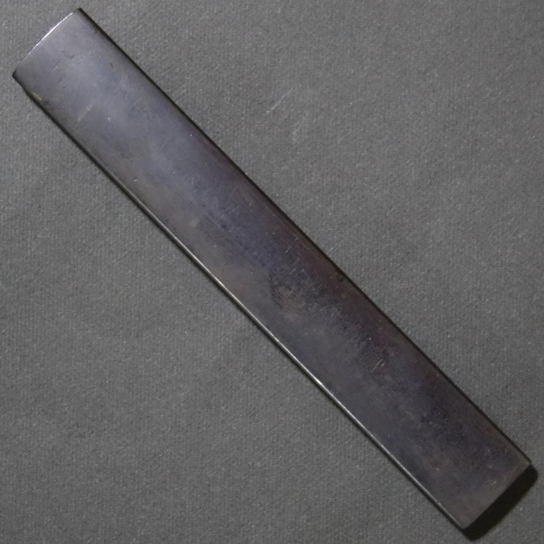 【赤銅魚子地 高肉彫 鍍金 銀象嵌 椿樹小鳥図小柄】 鍔 鐔 小柄 刀装具 骨董