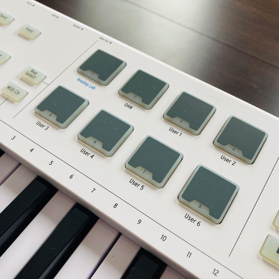 【美品】Arturia MIDIキーボードKeyLab Essential 61