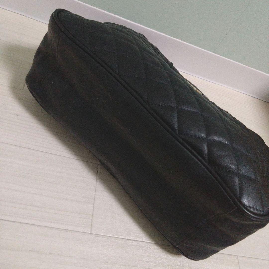 キルティング　ブラックレザー ショルダーバッグ