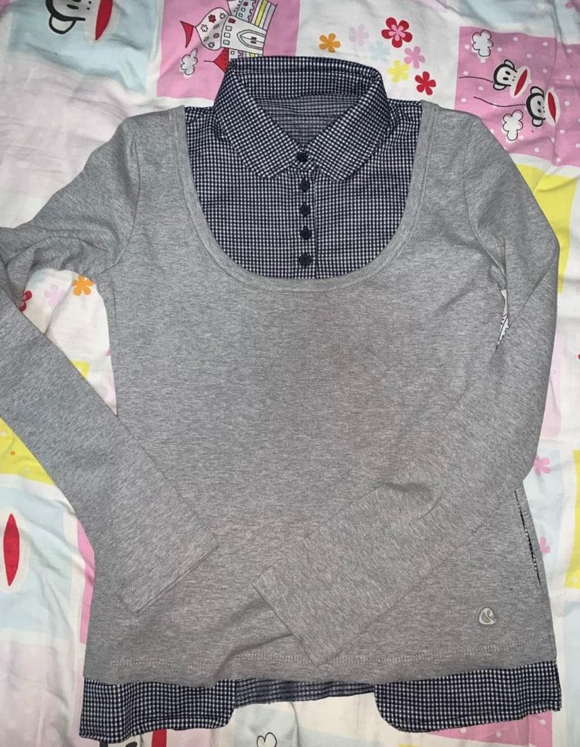 COYSEIO重ね着風グレー長袖ポロシャツ