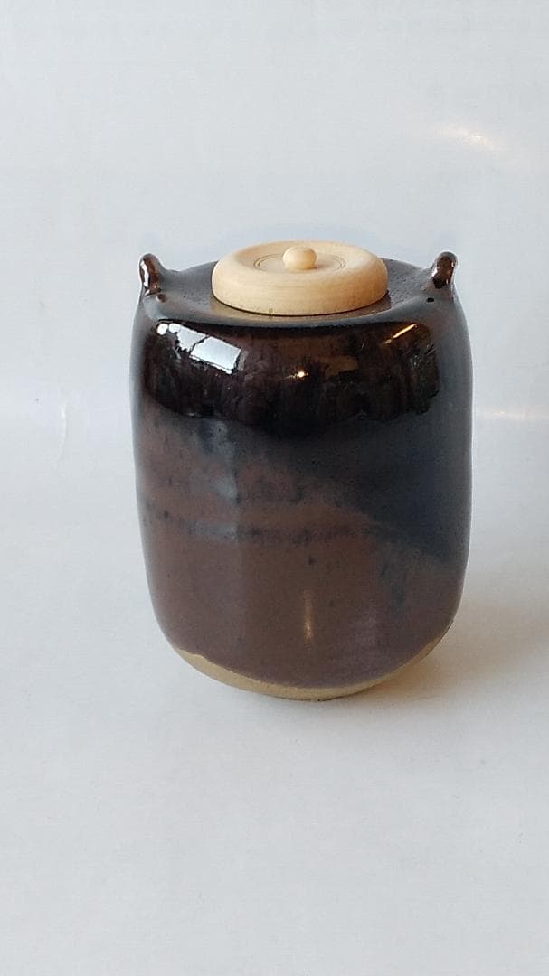 耳付茶入 京玉欽 作 仕覆 京焼 茶道具 共箱 美品 です。